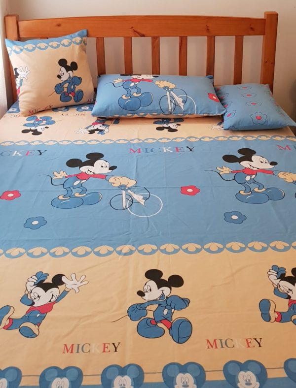 Kids Bedsheet & Pillow Cases Set Mickey - ApparelBay Sri Lanka